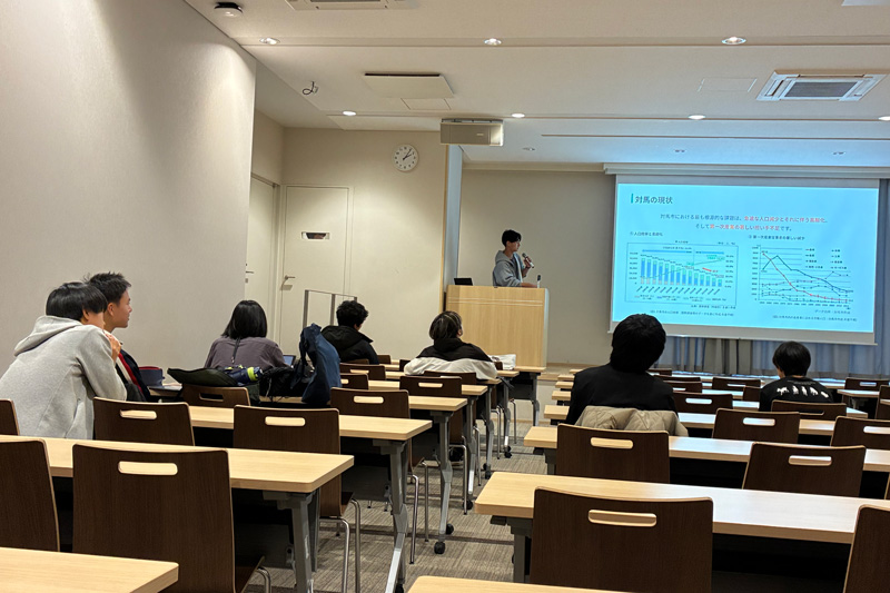 図書館棟発表会の様子