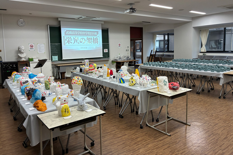 芸術科春の展覧会の様子