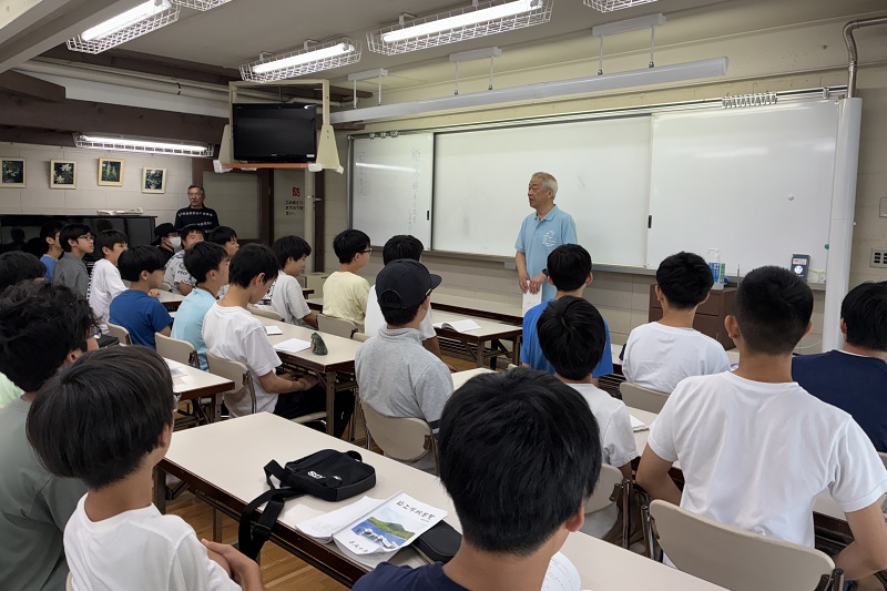 開校式の様子