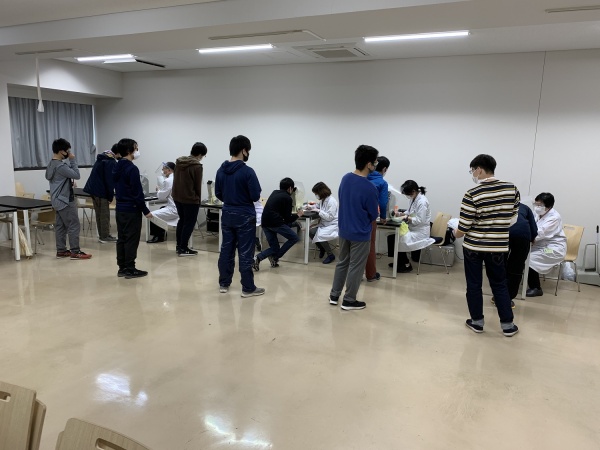 健康診断(視力)の画像