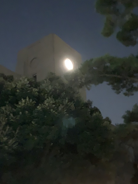 夜の時計塔の画像
