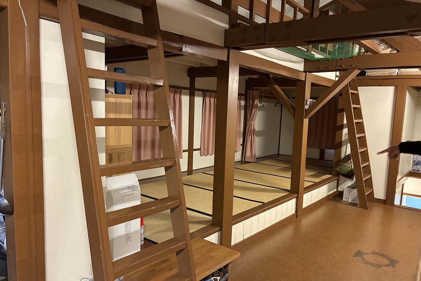 「赤い小屋」の内部